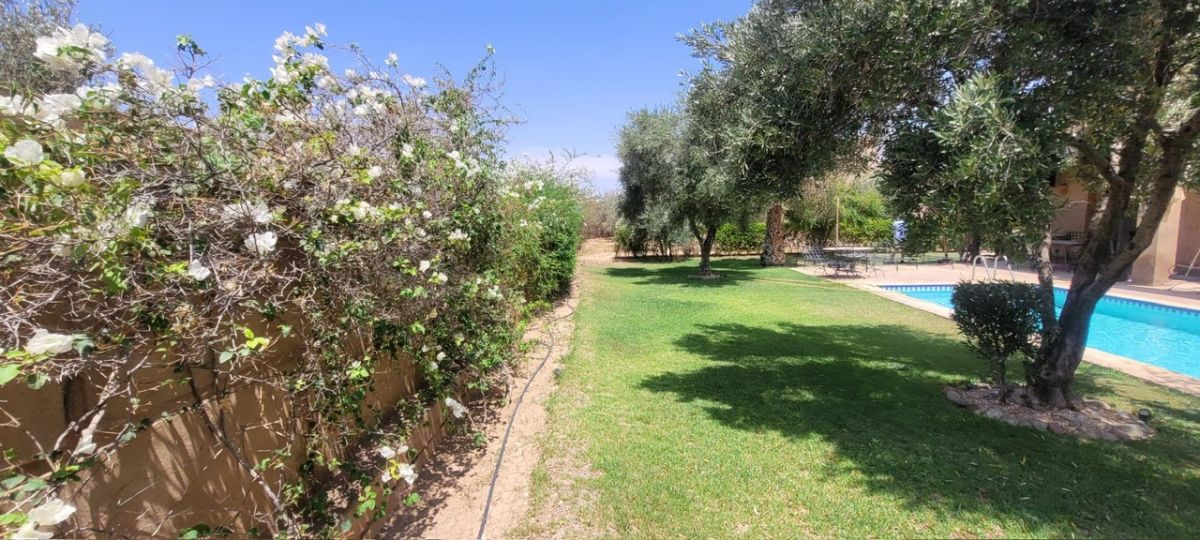 PISCINE JARDIN MARRAKECH RTE DE FES